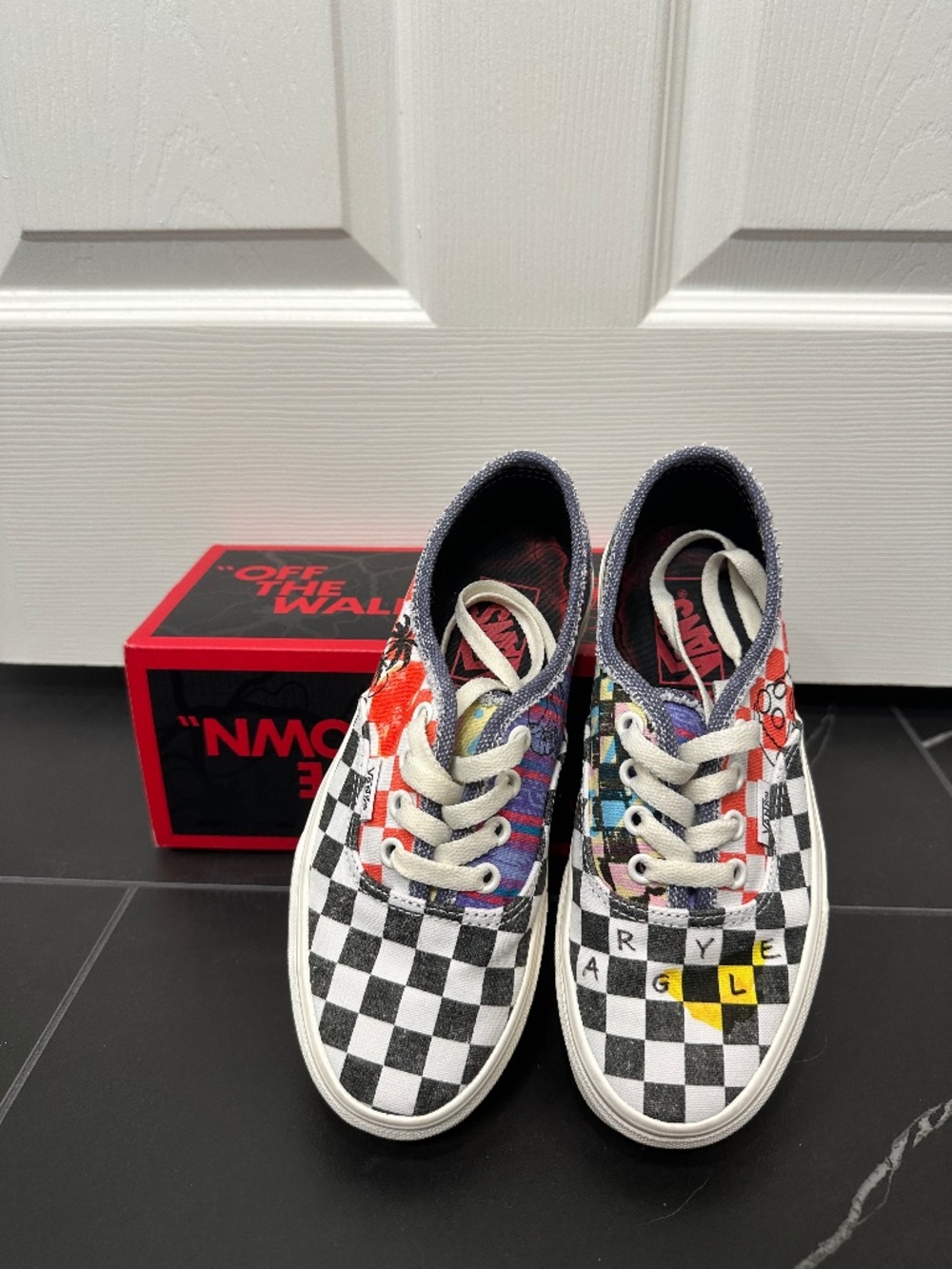 Rare Vans x Stranger Things Surfer Boy Pizza Sneakers | Women's 5.5 | Excellent